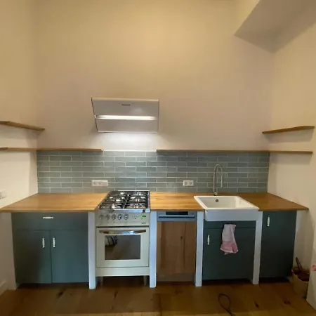 דירה Lavendel With Sauna, Terrace, And Garden פירנה